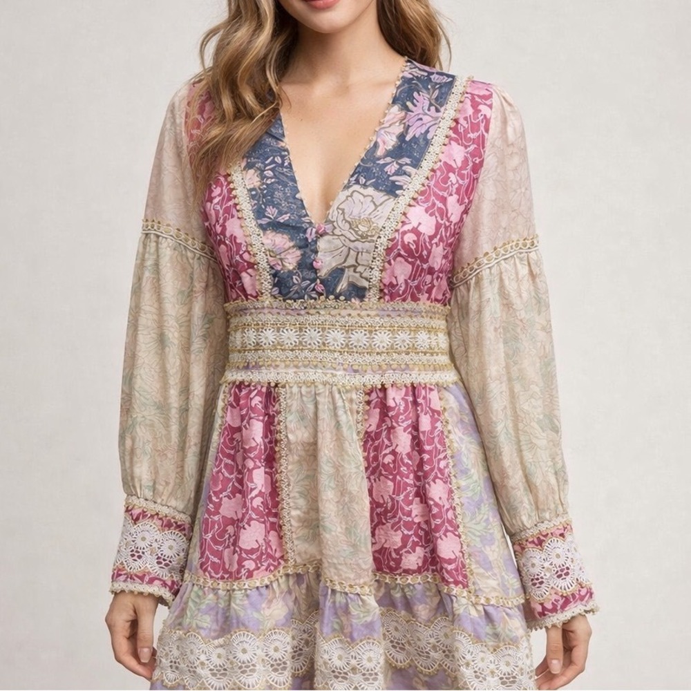 Floral Lace Paneled Tiered Mini Dress Size S V Neck Romantic Boho‎ Cottage